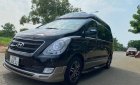 Hyundai Starex 2017 - Màu đen