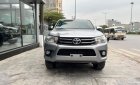 Toyota Hilux 2017 - Bán xe màu bạc