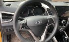 Hyundai Veloster 2012 - Màu vàng cực sang