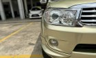 Toyota Fortuner 2012 - Màu ghi vàng