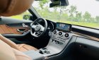 Mercedes-Benz C300 2021 - Màu trắng, nội thất nâu