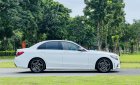 Mercedes-Benz C300 2021 - Màu trắng, nội thất nâu