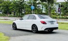 Mercedes-Benz C300 2021 - Màu trắng, nội thất nâu