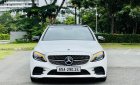 Mercedes-Benz C300 2021 - Màu trắng, nội thất nâu