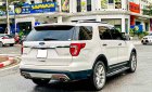 Ford Explorer 2016 - Cần bán lại xe màu trắng