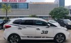 Kia Rondo 2017 - Cần bán xe ít sử dụng, giá tốt 480tr + tặng gói chăm sóc xe miễn phí 1 năm