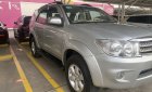 Toyota Fortuner 2010 - Màu bạc số sàn