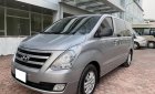 Hyundai Starex 2015 - Màu bạc số sàn