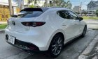 Mazda 3 2020 - Màu trắng, biển phố
