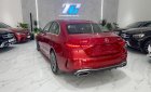 Mercedes-Benz C300 2022 - Xe màu đỏ