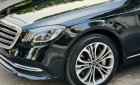 Mercedes-Benz 2017 - Màu đen, nội thất đen