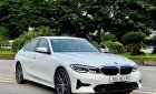 BMW 320i 2021 - Xe màu trắng