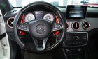 Mercedes-Benz CLA 200 2015 - Xe màu trắng