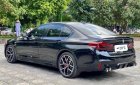 BMW 520i 2018 - Cần bán gấp xe đen nội thất kem