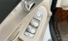 Mercedes-Benz C180 2020 - Màu trắng, nội thất kem
