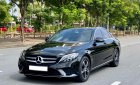 Mercedes-Benz C180 2020 - Màu đen, ghế kem