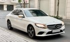 Mercedes-Benz C180 2020 - Màu trắng, nội thất kem