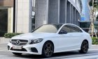 Mercedes-Benz C180 2021 - Màu trắng, nội thất kem