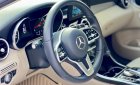 Mercedes-Benz C180 2021 - Màu trắng, nội thất kem