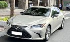 Lexus ES 250 2019 - Cần bán xe odo 11000km