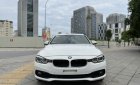 BMW 320i 2018 - Xe màu trắng