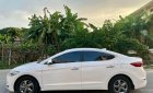 Hyundai Elantra 2016 - Màu trắng số sàn