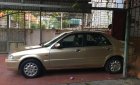 Ford Laser 2000 - Màu vàng