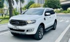 Ford Everest 2019 - Xe màu trắng