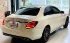 Mercedes-Benz 2022 - Xe màu trắng
