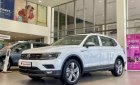 Volkswagen Tiguan 2022 - Volkswagen Tiguan Luxury S 2022 màu Đen - Giao ngay, khuyến mãi tháng 11: 50% phí trước bạ và quà tặng
