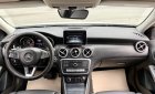 Mercedes-Benz A200 2016 - Nhập khẩu sang chảnh cho chị em đi dạo phố