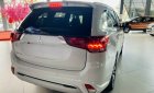 Mitsubishi Outlander 2022 - xe sẵn giao ngay giá cực tốt