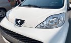 Peugeot 107 2010 - Màu trắng, xe nhập số tự động