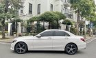 Mercedes-Benz C180 2019 - Ngoại thất trắng, nội thất kem siêu hot, siêu đẹp, siêu mới, lăn bánh hơn 3v