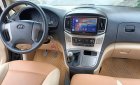 Hyundai Starex 2016 - Xe đăng ký 2017 - 9 chỗ máy dầu số sàn xe sơn xi đẹp