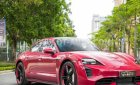 Porsche Taycan 2021 - Xe màu đỏ