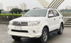 Toyota Fortuner 2011 - Màu trắng, số tự động