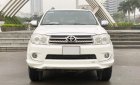 Toyota Fortuner 2011 - Màu trắng, số tự động