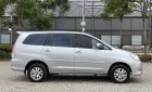 Toyota Innova 2011 - Xe màu bạc