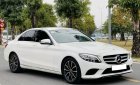 Mercedes-Benz 2019 - Màu trắng, giá tốt đi Tết