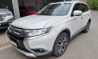 Mitsubishi Outlander 2018 - Xe màu trắng  