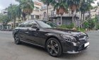 Mercedes-Benz C180 2019 - Màu đen nội thất kem, siêu lướt