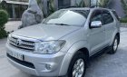 Toyota Fortuner 2011 - Màu bạc, xe nhập