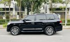 Toyota Land Cruiser 2016 - Màu đen, xe nhập