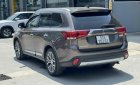 Mitsubishi Outlander 2019 - Màu nâu