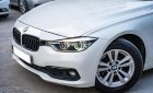 BMW 320i 2016 - Cần bán gấp xe gia đình, giá 840tr