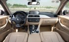 BMW 320i 2013 - Xe màu đỏ, xe nhập số tự động