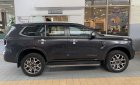 Ford Everest 2022 - Màu xám xi măng, phong trần cuốn hút - Nội thất đen và nâu hạt dẻ