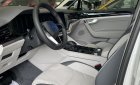Volkswagen Touareg Touareg trắng nội thất Beggie cực đẹp mới 100% 2022