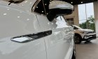 Volkswagen Touareg Luxury 2023 - Bán ô tô Volkswagen Touareg Luxury sản xuất 2023, màu trắng, nhập khẩu nguyên chiếc